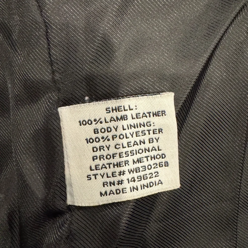 🚨SOLD🚨Walter Baker Black Leather Puffer Jacket with High Collar/Chevron Pattern - Picture 4 of 6